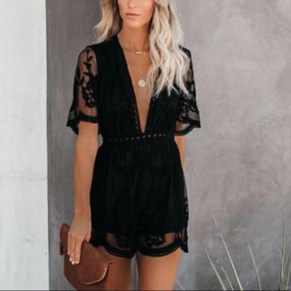 VICI Hera Lace Black Romper- Large NWTS. Not worn